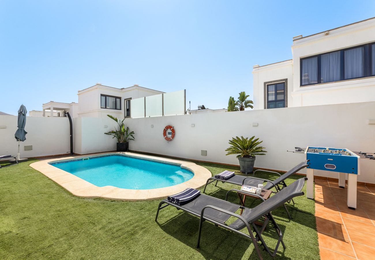 Villa in Playa Blanca - Casa Clara by  Escapehome