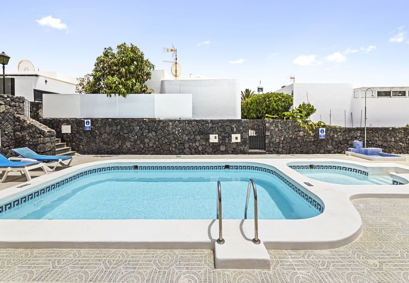 Bungalow in Puerto del Carmen -  Paraíso Marino by EscapeHome 