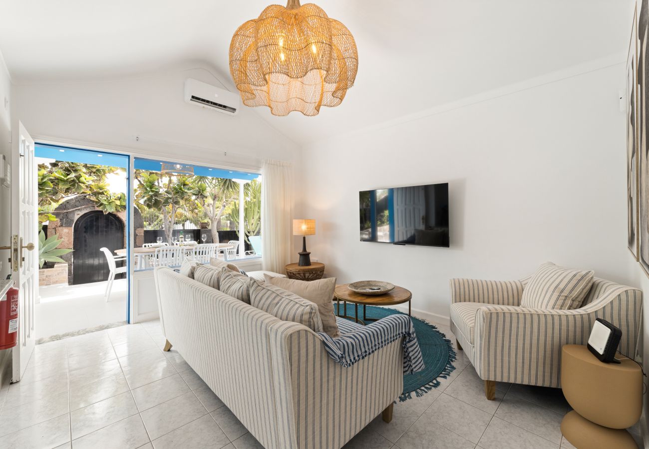 Bungalow in Puerto del Carmen -  Paraíso Marino by EscapeHome 