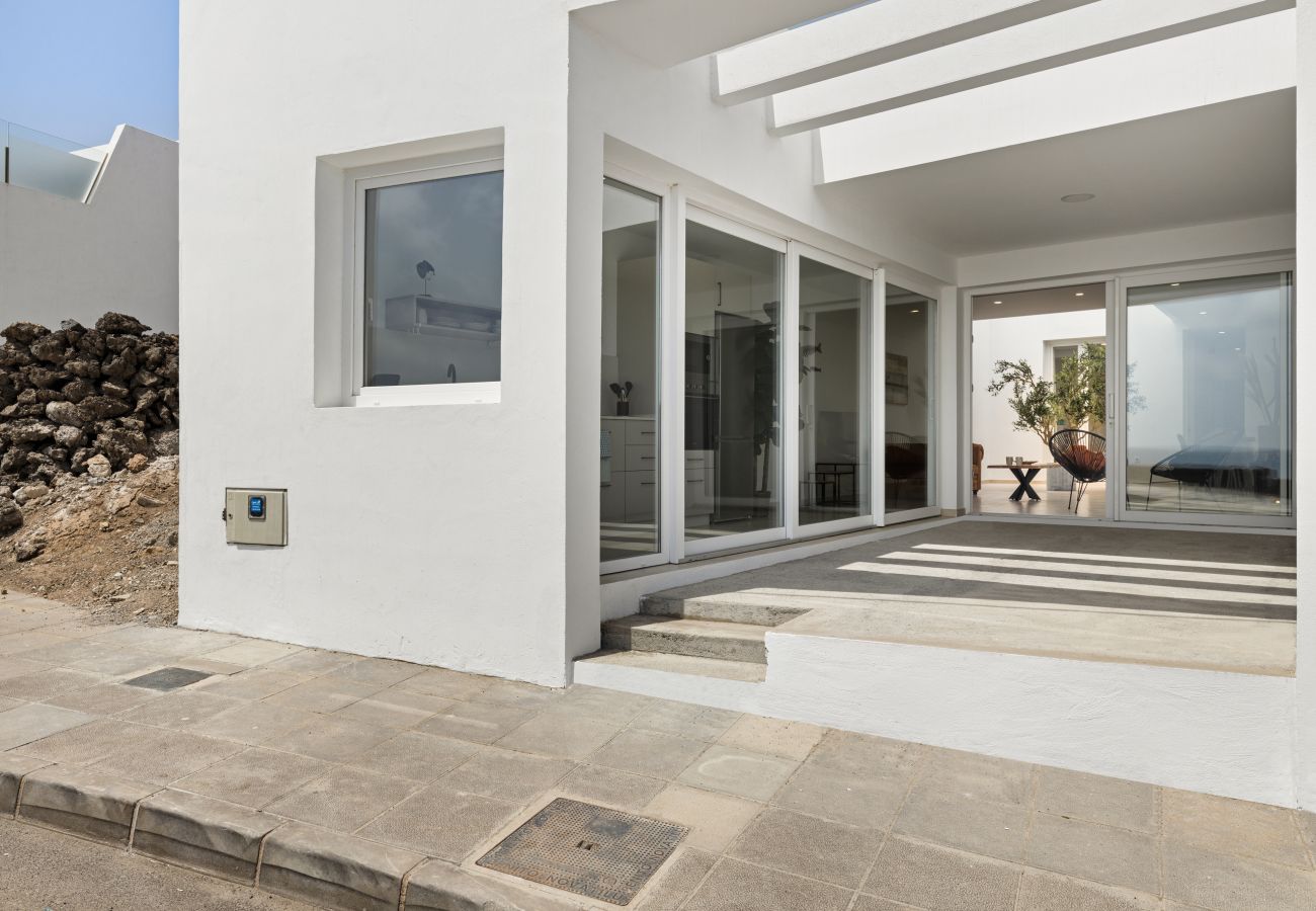Apartment in Arrieta  - Ocean Confort (PB) by Escape Home