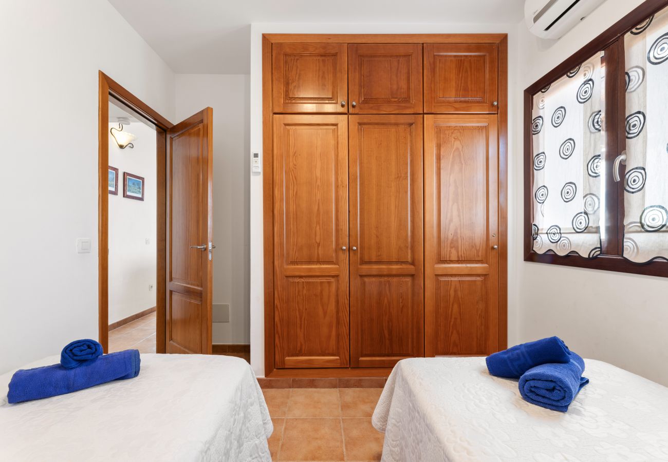 Villa in Playa Blanca - Casa Luna by Escape Home