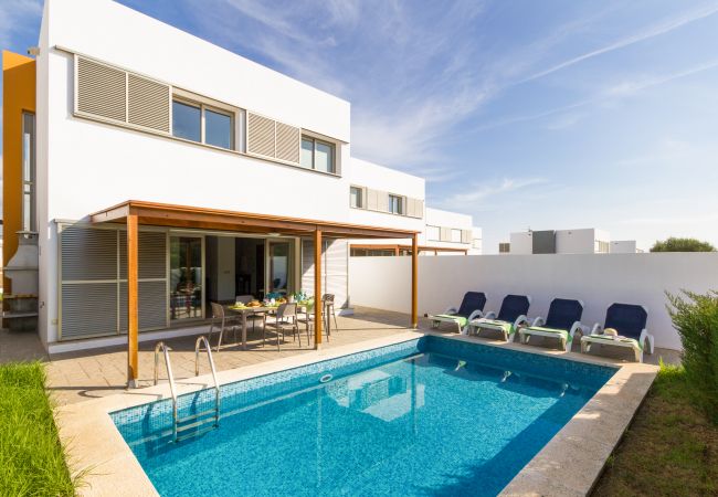 Villa em Cala´n Bosch - Villa Melody by Escape Home