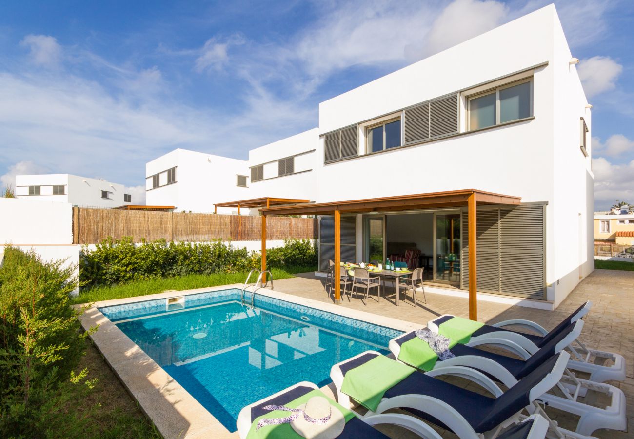 Villa em Cala´n Bosch - Villa Melody by Escape Home