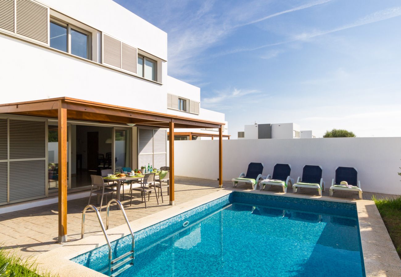 Villa em Cala´n Bosch - Villa Melody by Escape Home