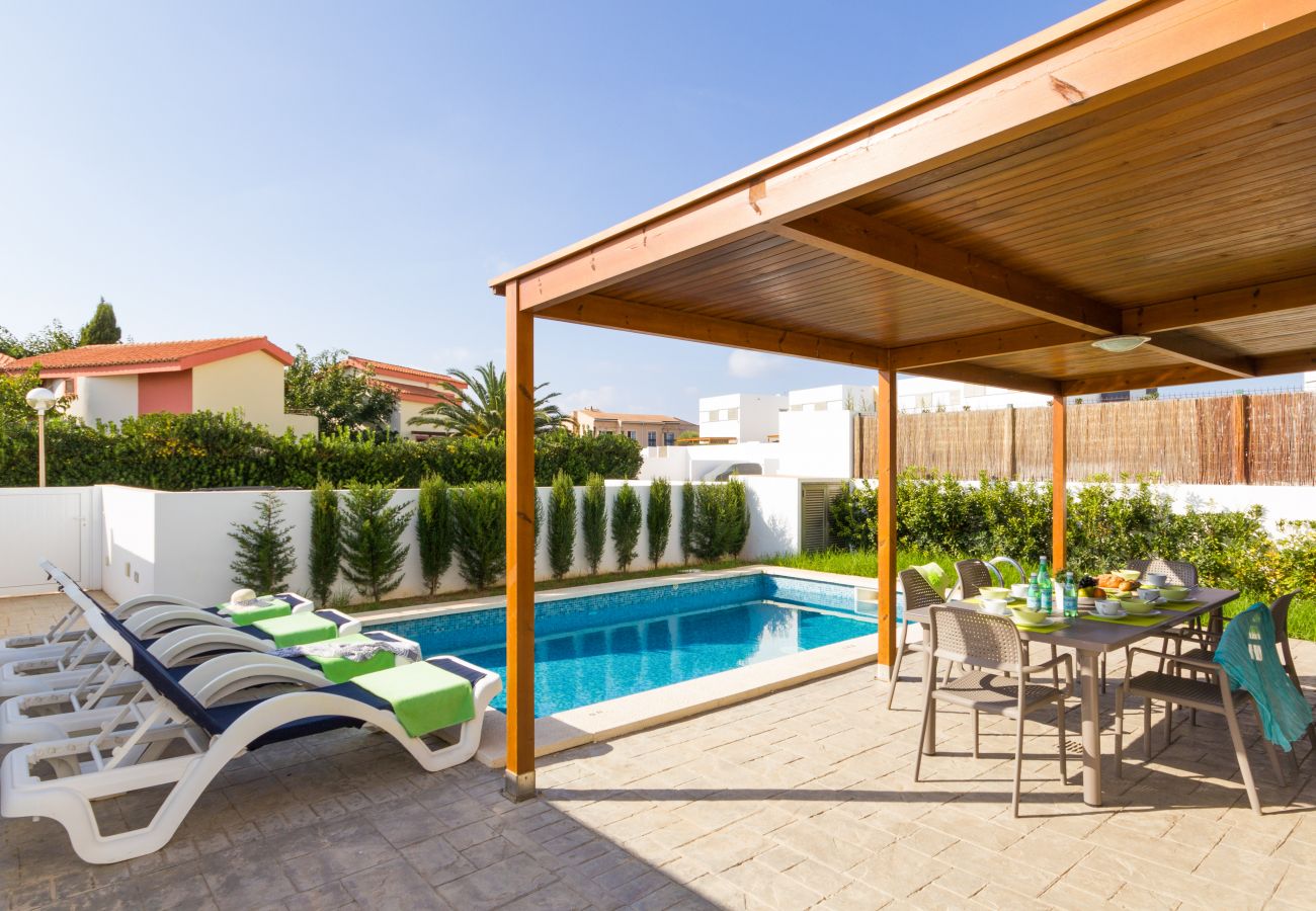 Villa em Cala´n Bosch - Villa Melody by Escape Home