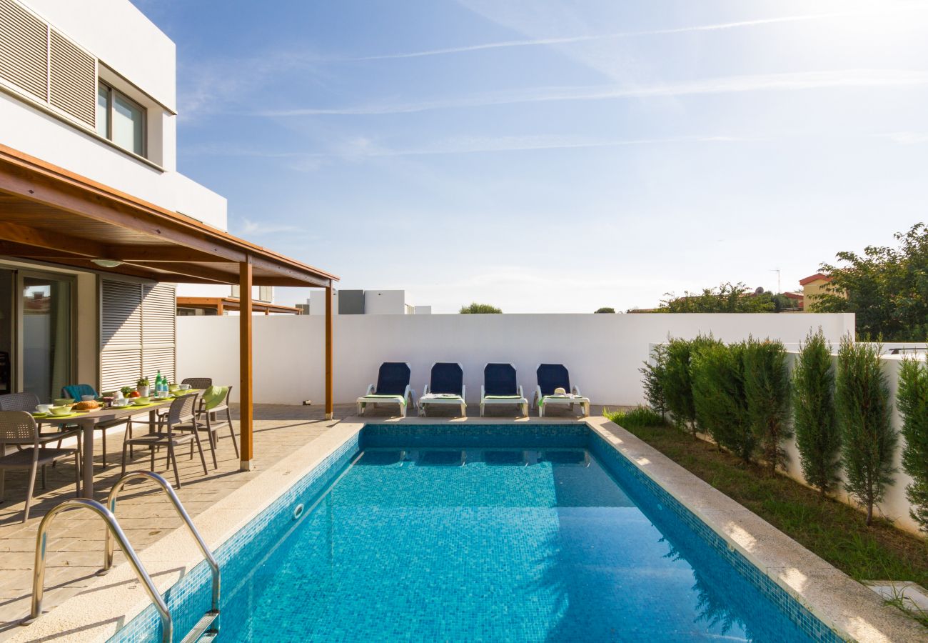 Villa em Cala´n Bosch - Villa Melody by Escape Home