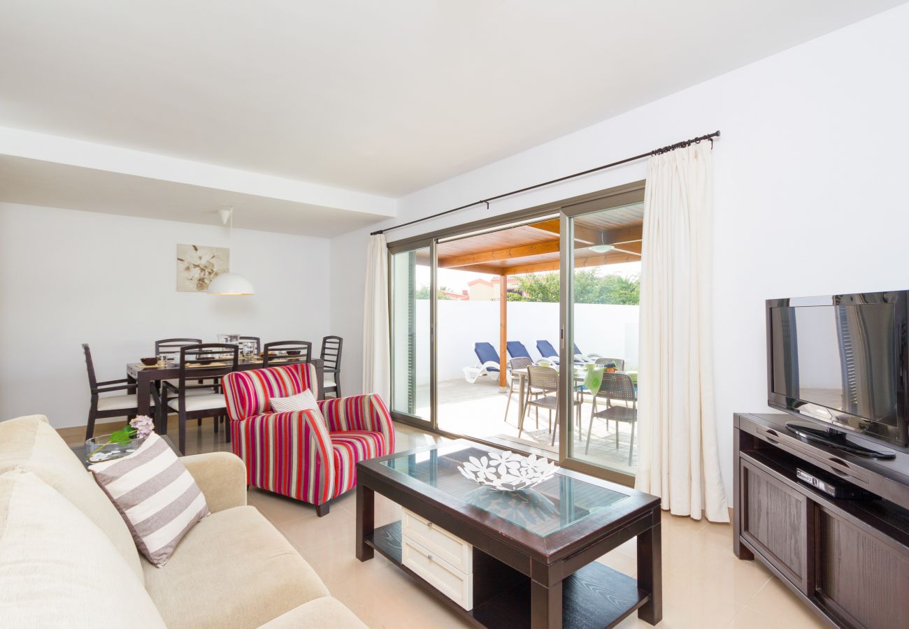 Villa em Cala´n Bosch - Villa Melody by Escape Home
