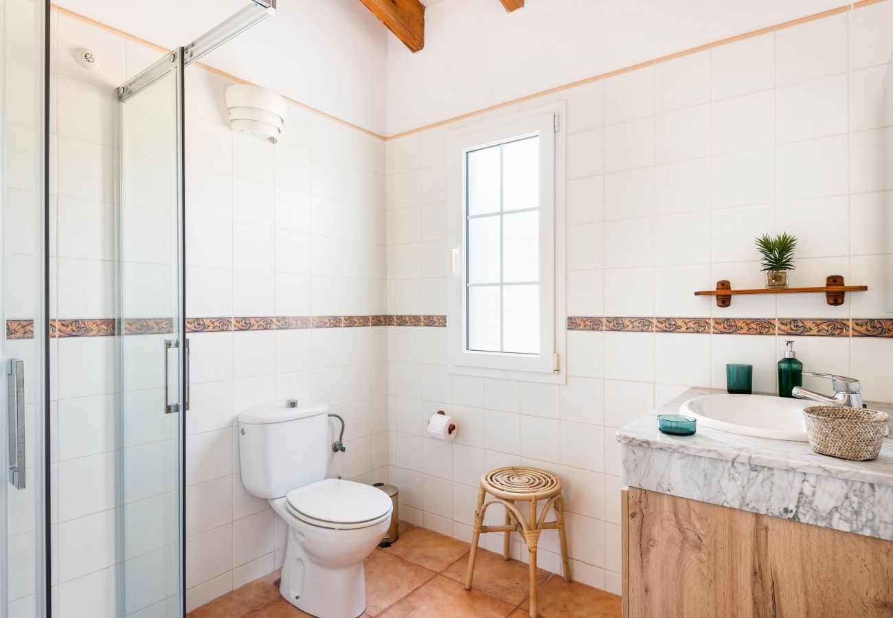 Villa em Calan Porter - Villa Rouss by Escape Home