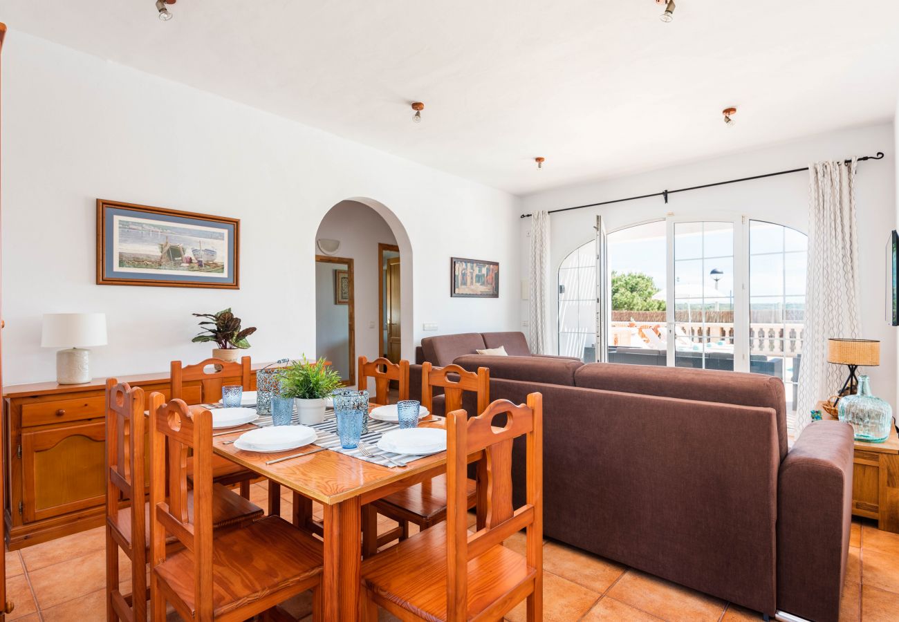 Villa em Calan Porter - Villa Rouss by Escape Home