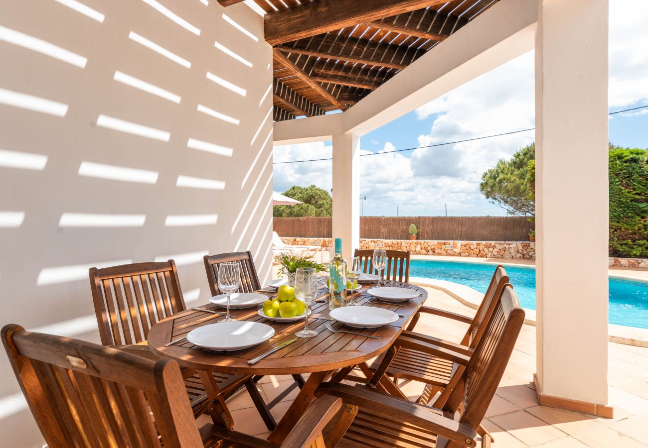 Villa em Calan Porter - Villa Rouss by Escape Home