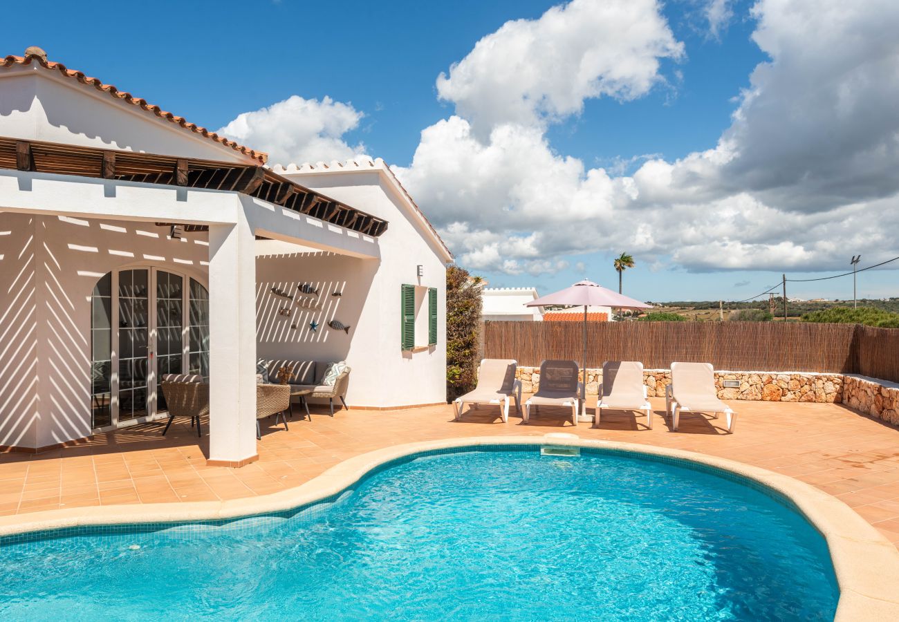 Villa em Calan Porter - Villa Rouss by Escape Home