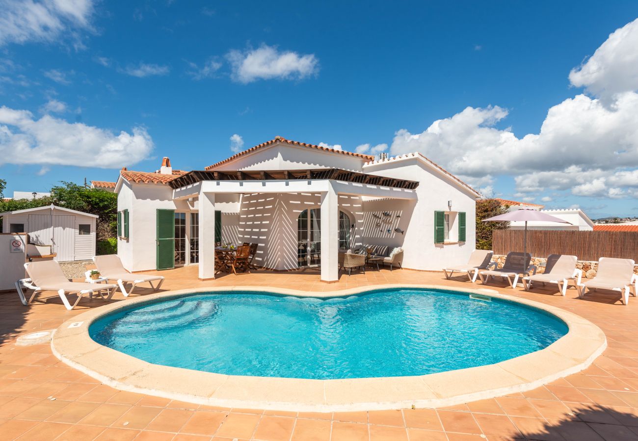 Villa em Calan Porter - Villa Rouss by Escape Home