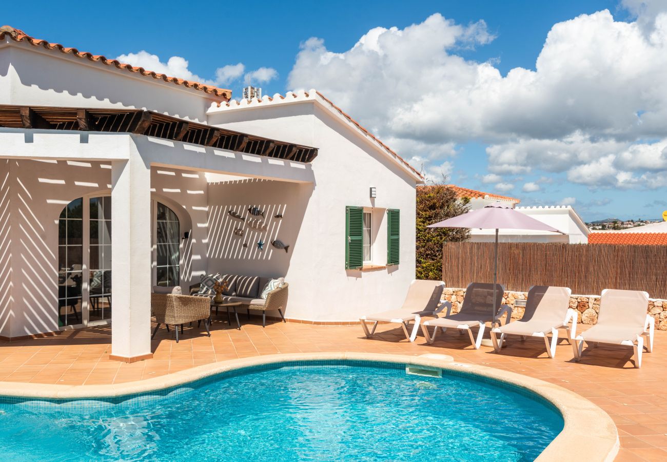 Villa em Calan Porter - Villa Rouss by Escape Home