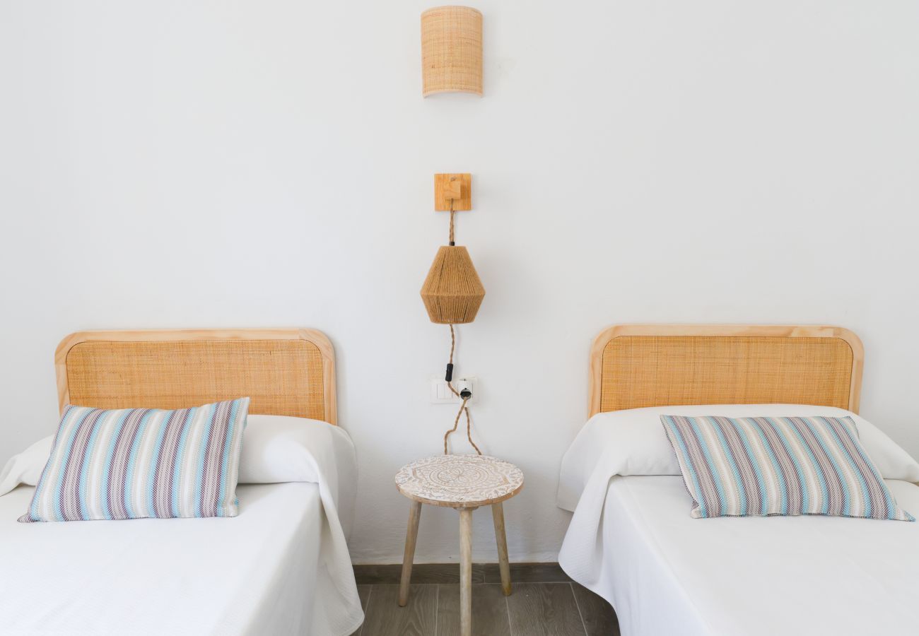 Villa em Cala Blanca - Villa 10 Marias by Escape Home