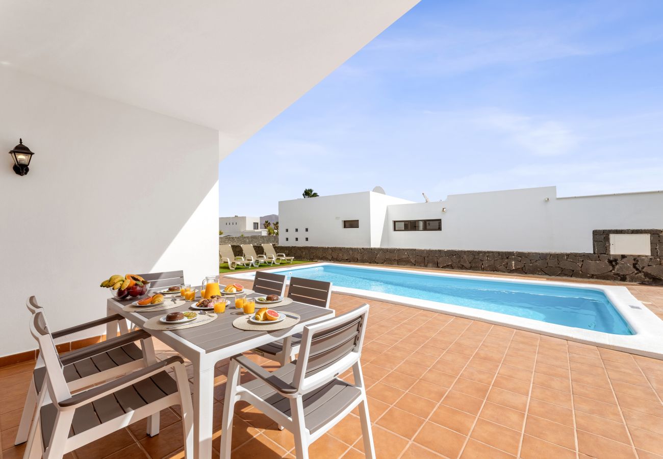 Villa em Playa Blanca - Villa Dafne by Escape Home