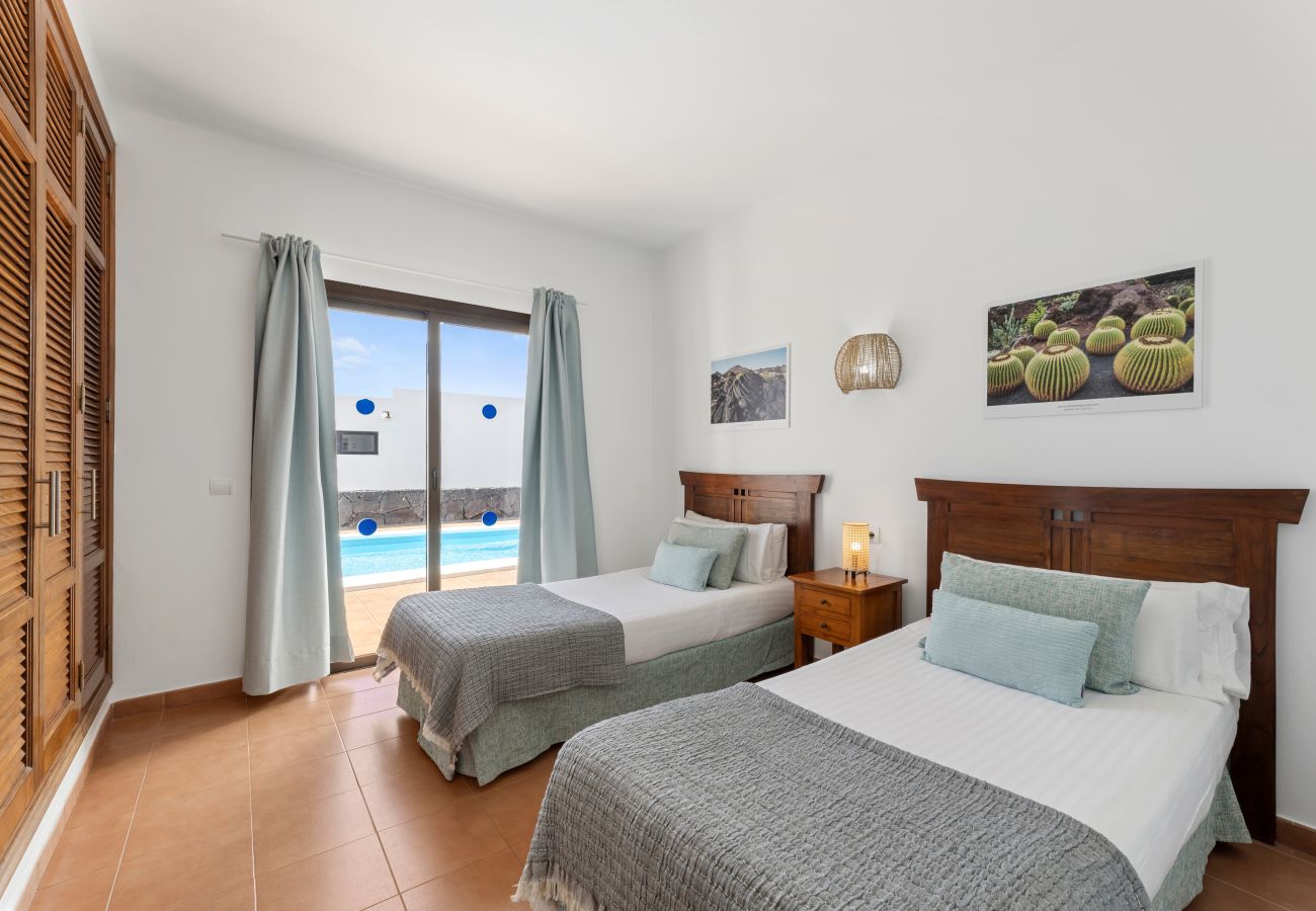 Villa em Playa Blanca - Villa Dafne by Escape Home