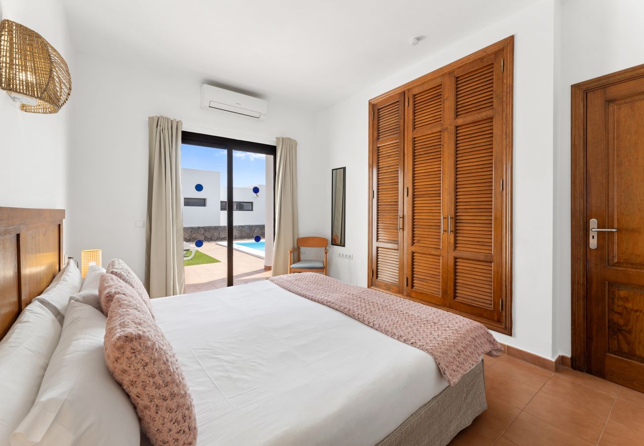 Villa em Playa Blanca - Villa Dafne by Escape Home