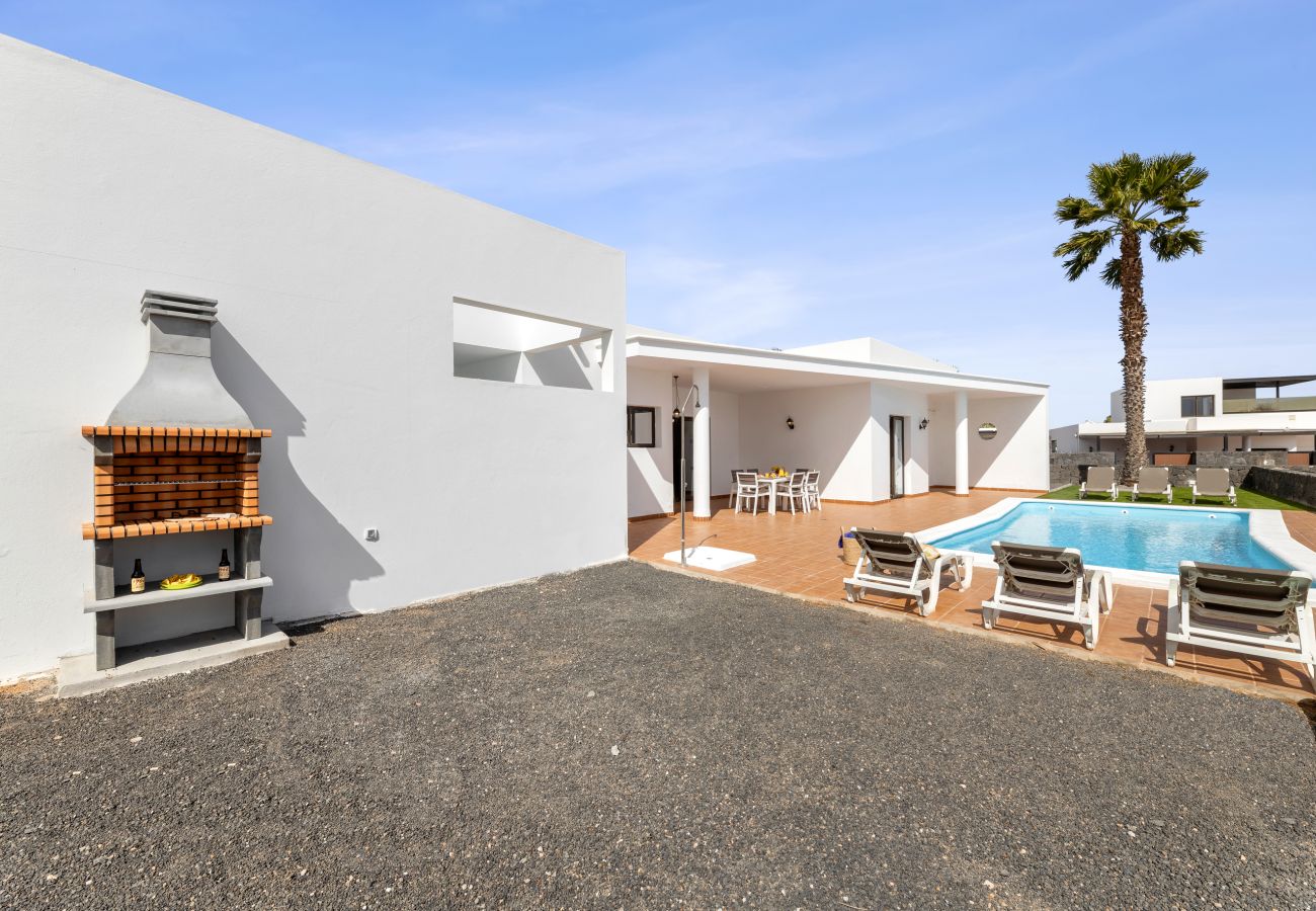 Villa em Playa Blanca - Villa Dafne by Escape Home