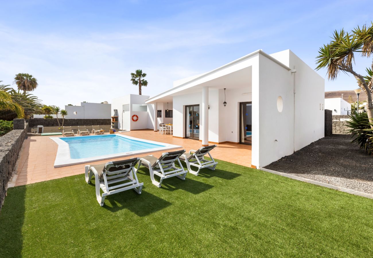 Villa em Playa Blanca - Villa Dafne by Escape Home