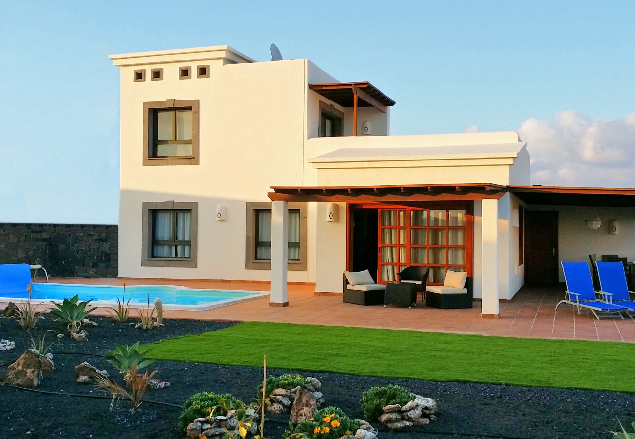 Villa em Playa Blanca - Villa Zafiro 17 By Escape Home