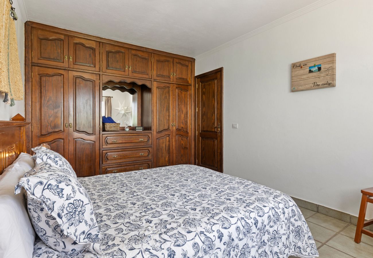 Villa em Nazaret - Casa Strelitzia by Escape Home