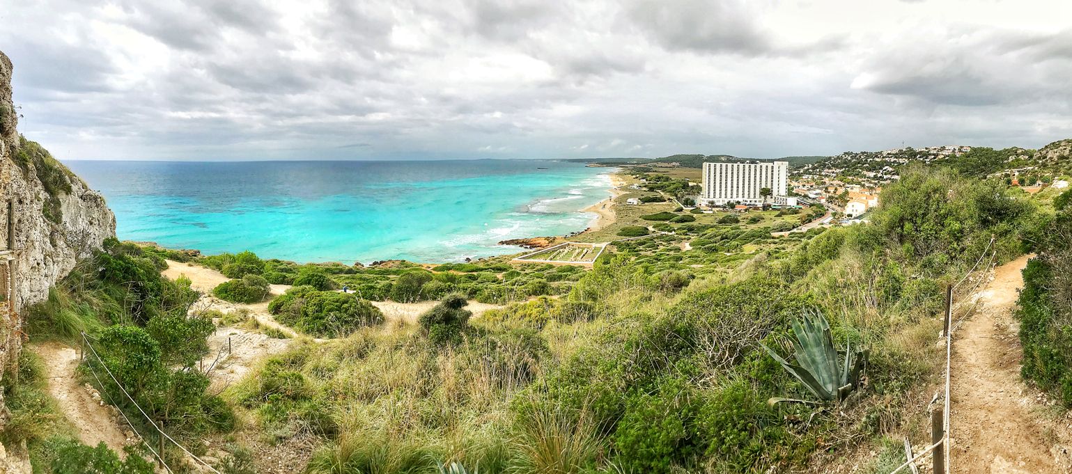 Playa de Son Bou en Menorca